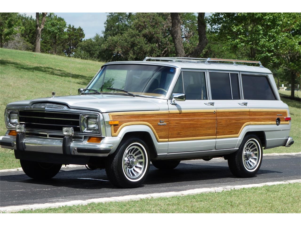 Jeep grand wagoneer 1986