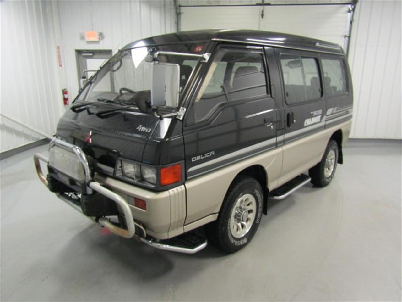 Mitsubishi delica 1990