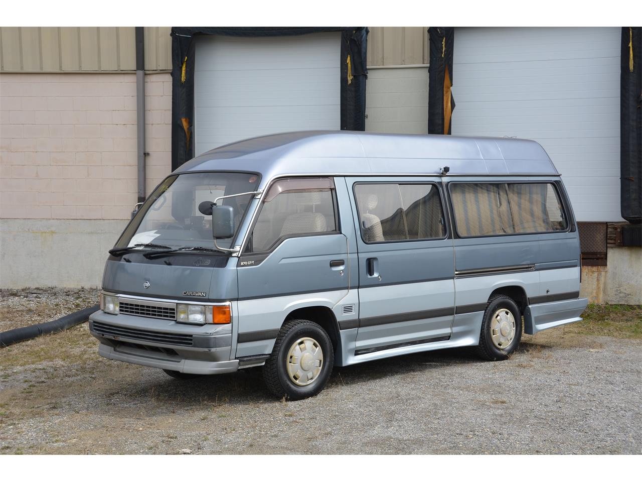 Nissan caravan 1990