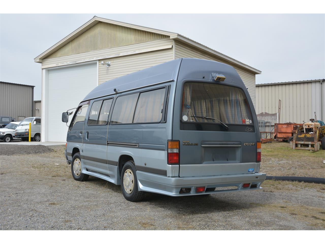 Nissan caravan 1990