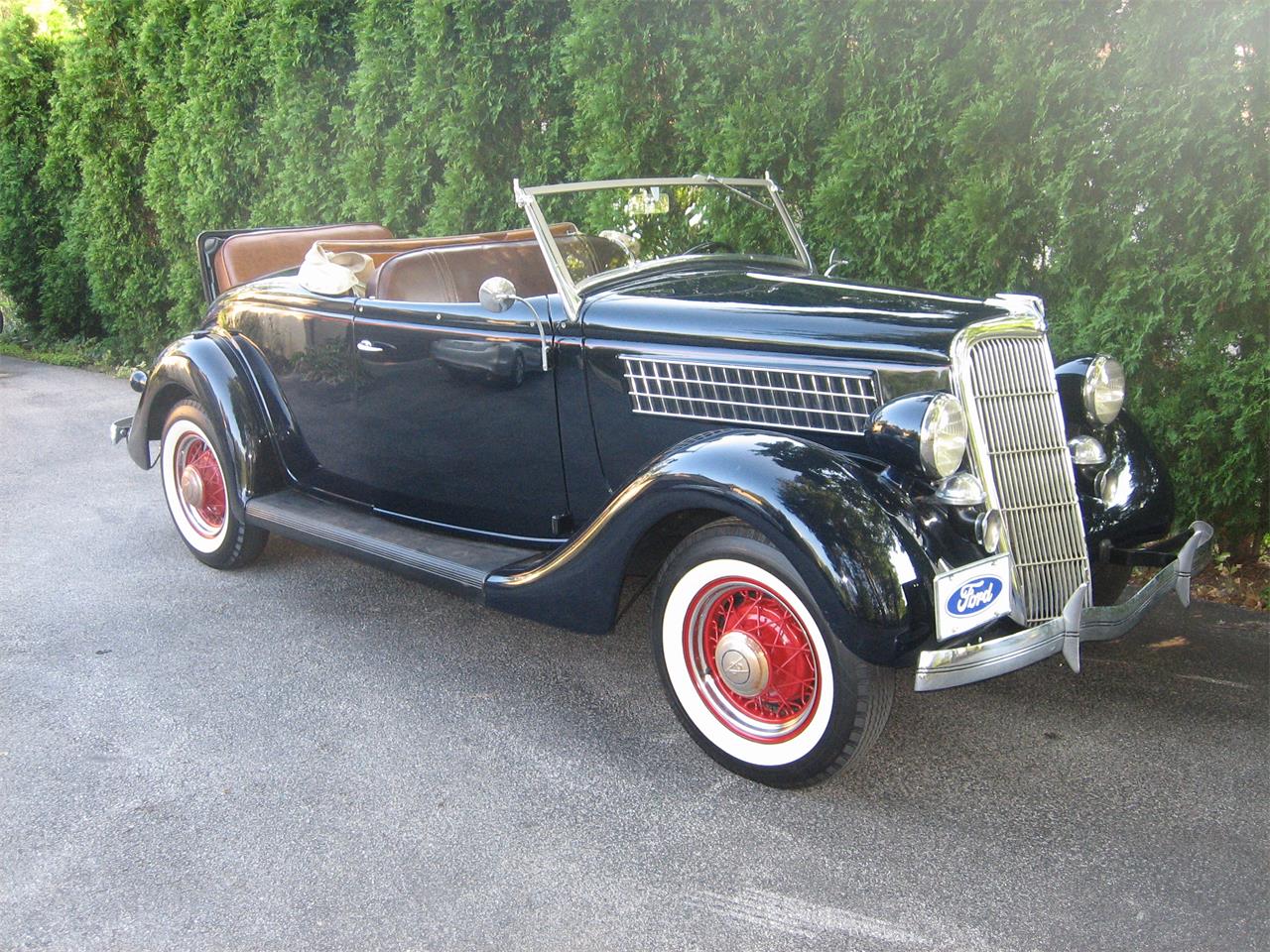 1935 Ford Roadster