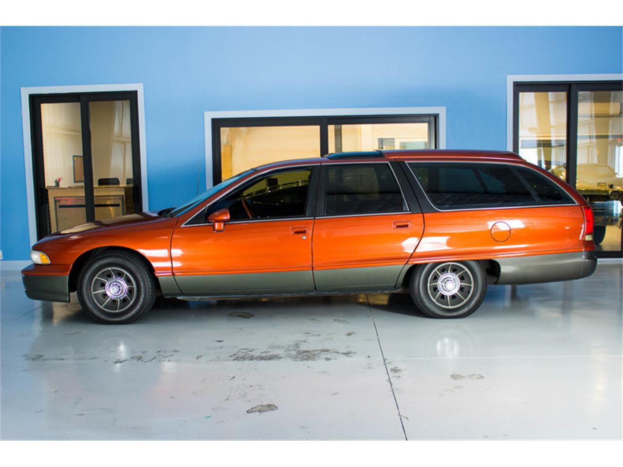 Oldsmobile custom cruiser