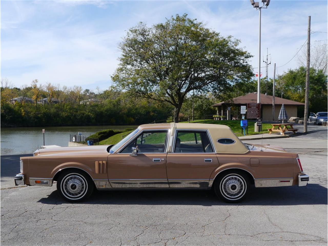 Lincoln continental 1983