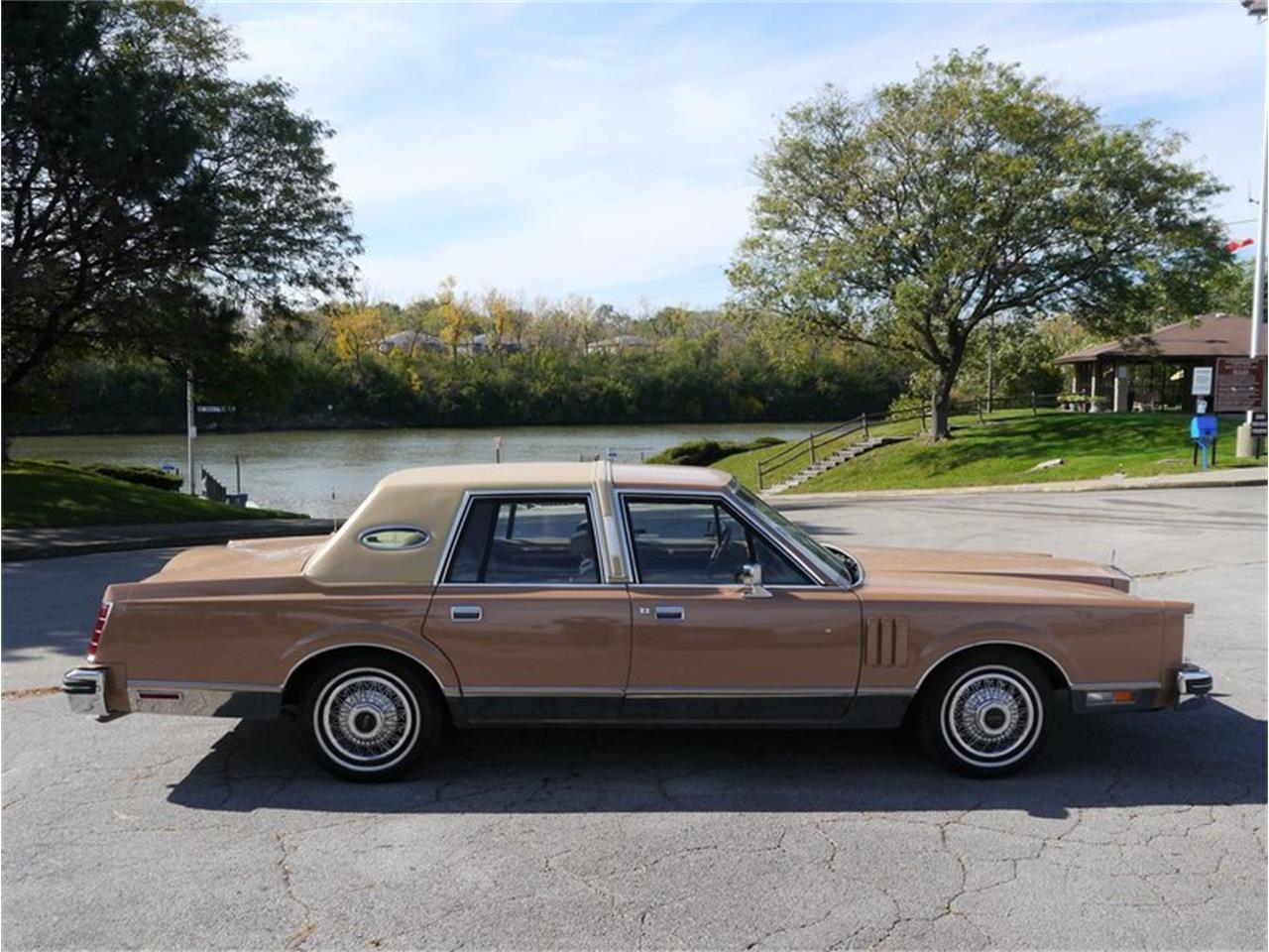 Lincoln continental 1983