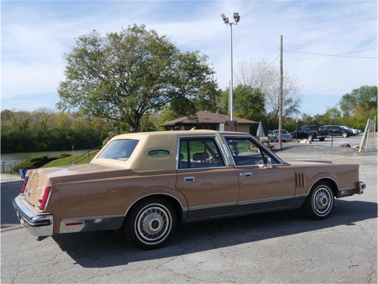 Lincoln continental 1983