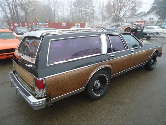 Oldsmobile custom cruiser