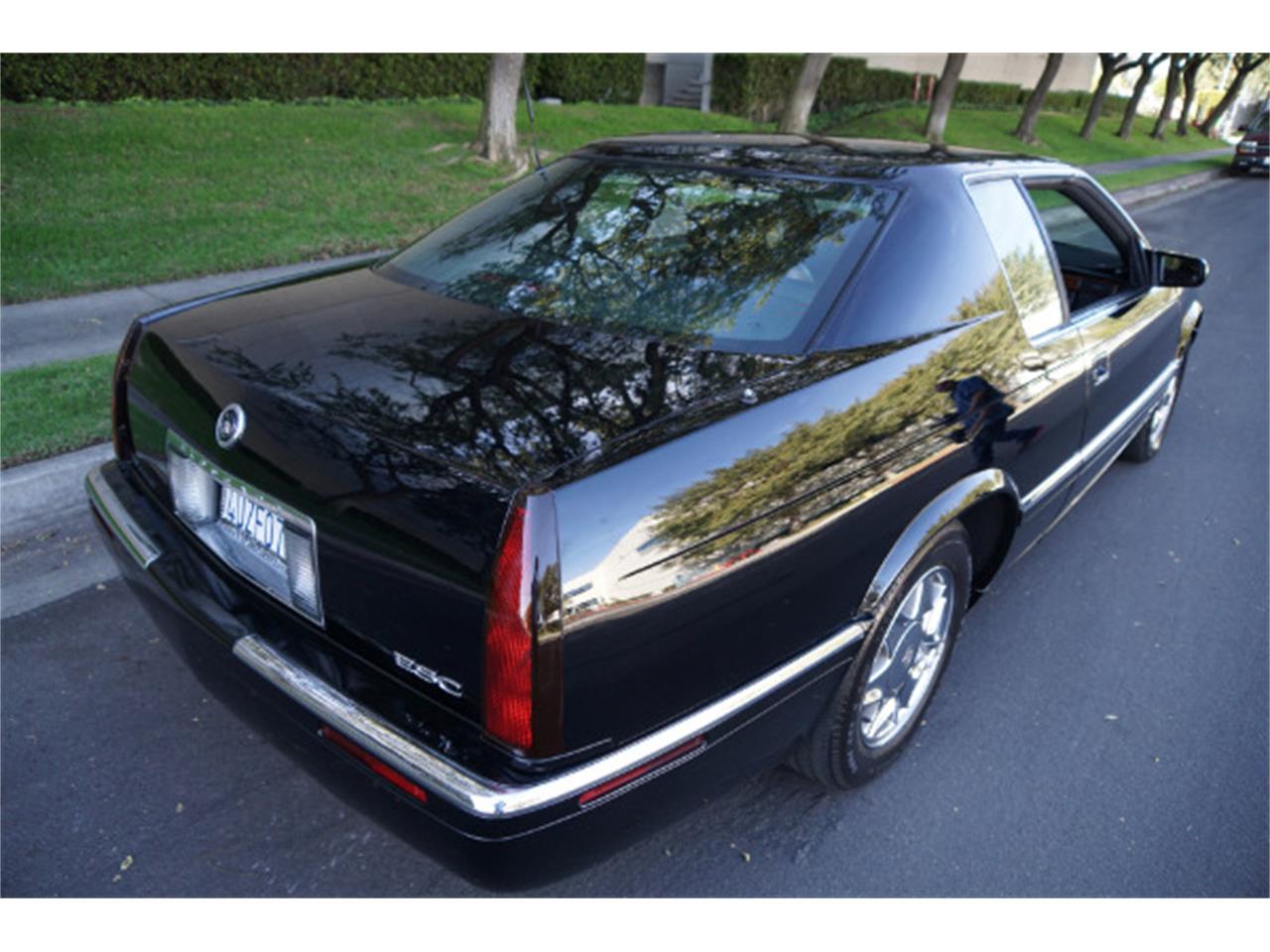 Cadillac eldorado 2002