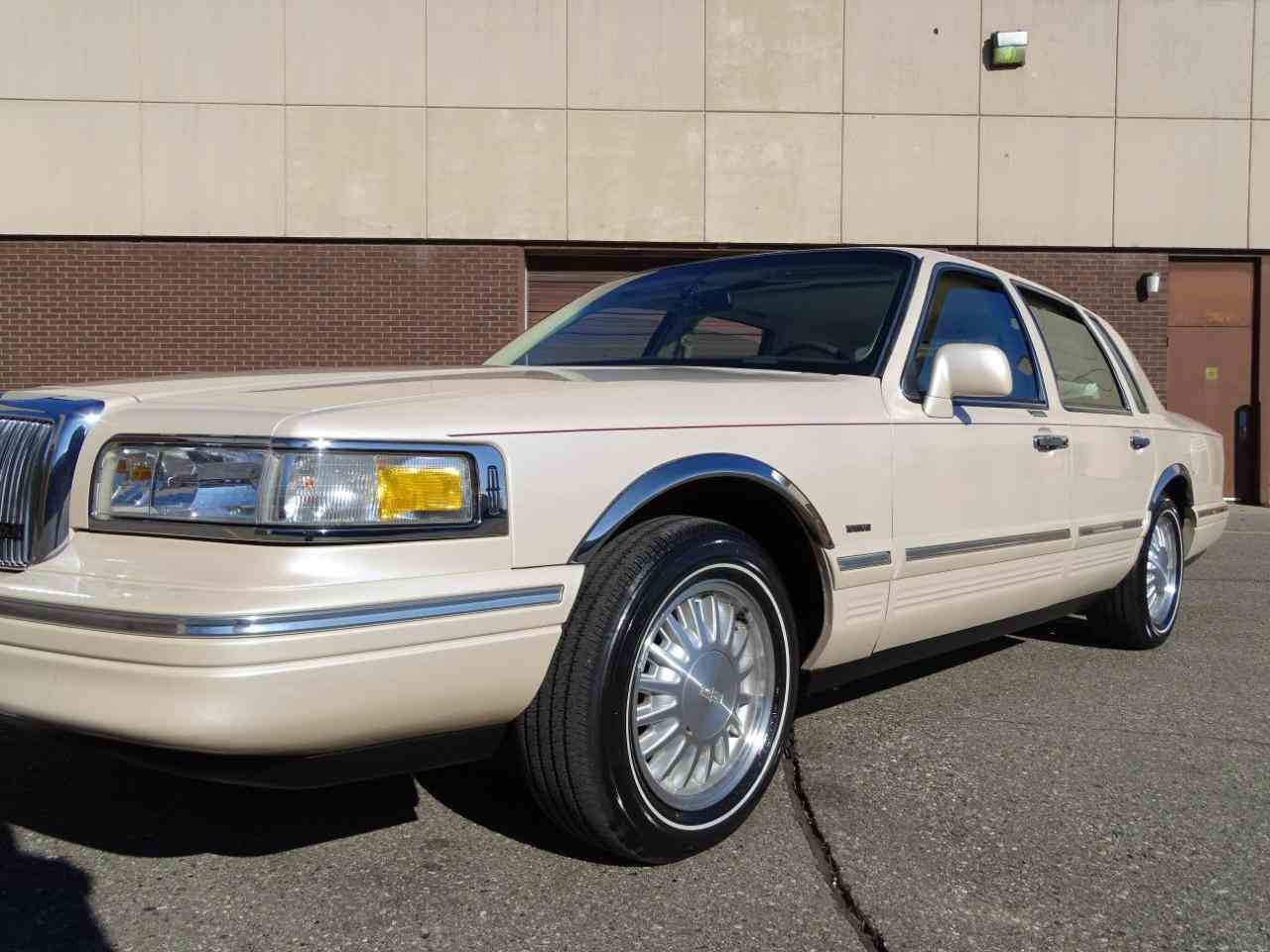 1997 Lincoln Town Car for Sale | ClassicCars.com | CC-1075972