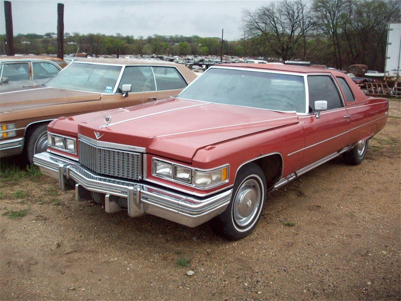 Cadillac coupe deville 1975