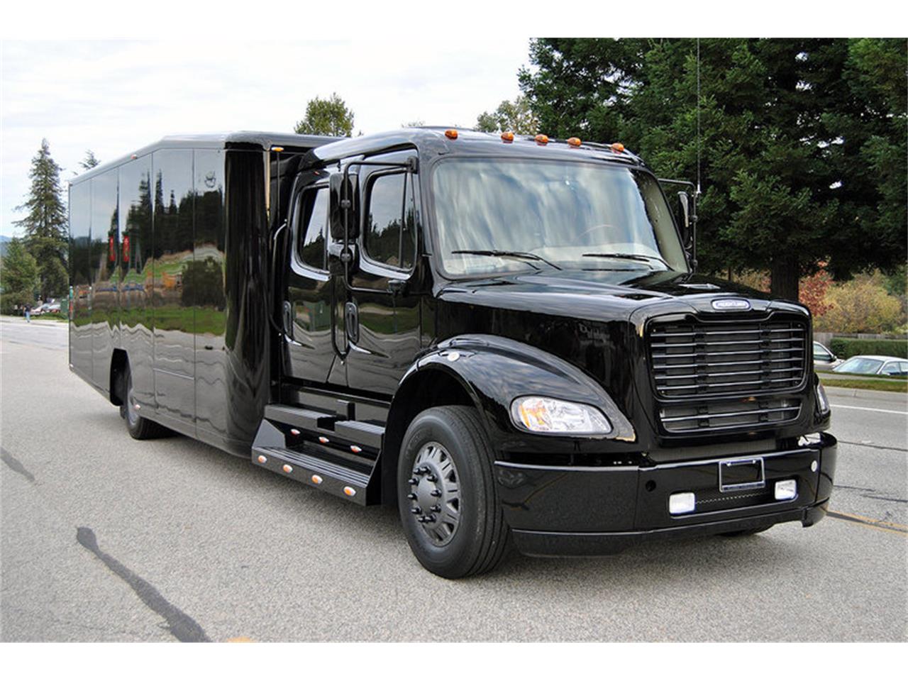 2010 Freightliner M2 112 for Sale CC1081969