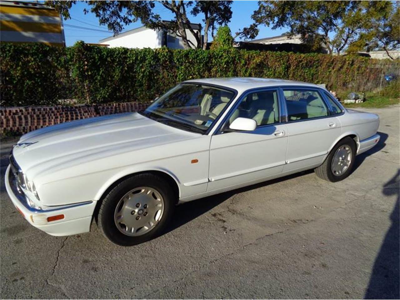 1997 Jaguar XJ6 for Sale | ClassicCars.com | CC-1088601