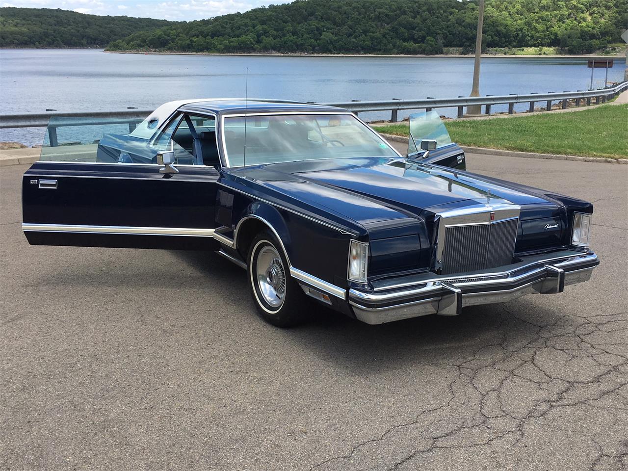 Lincoln continental mark 5