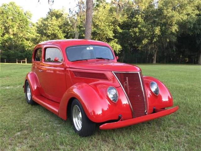 Ford sedan 1937