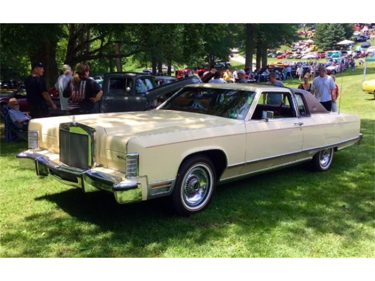 Lincoln Continental Town car 1977