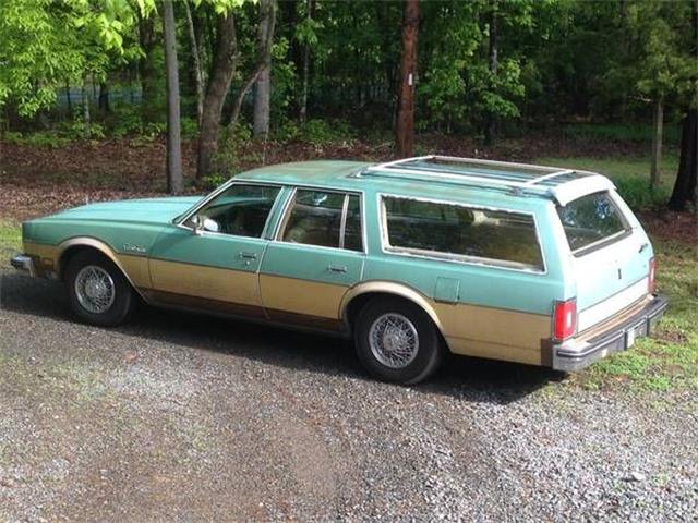 Classic Oldsmobile Custom Cruiser for Sale