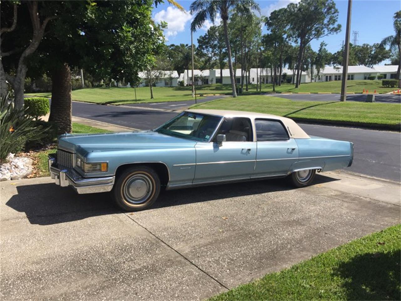 Cadillac fleetwood 1976