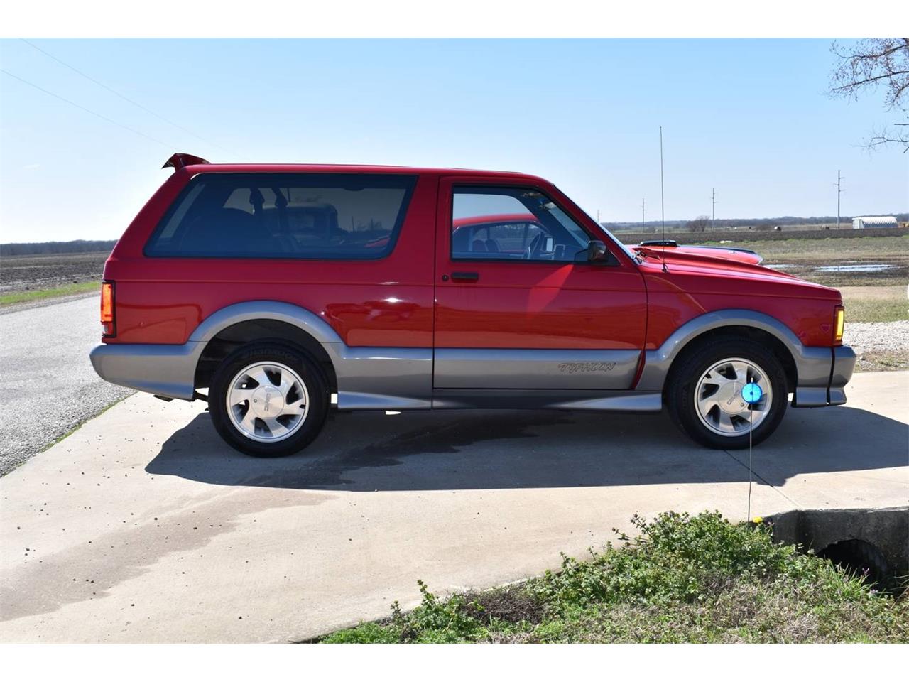 1992 gmc typhoon