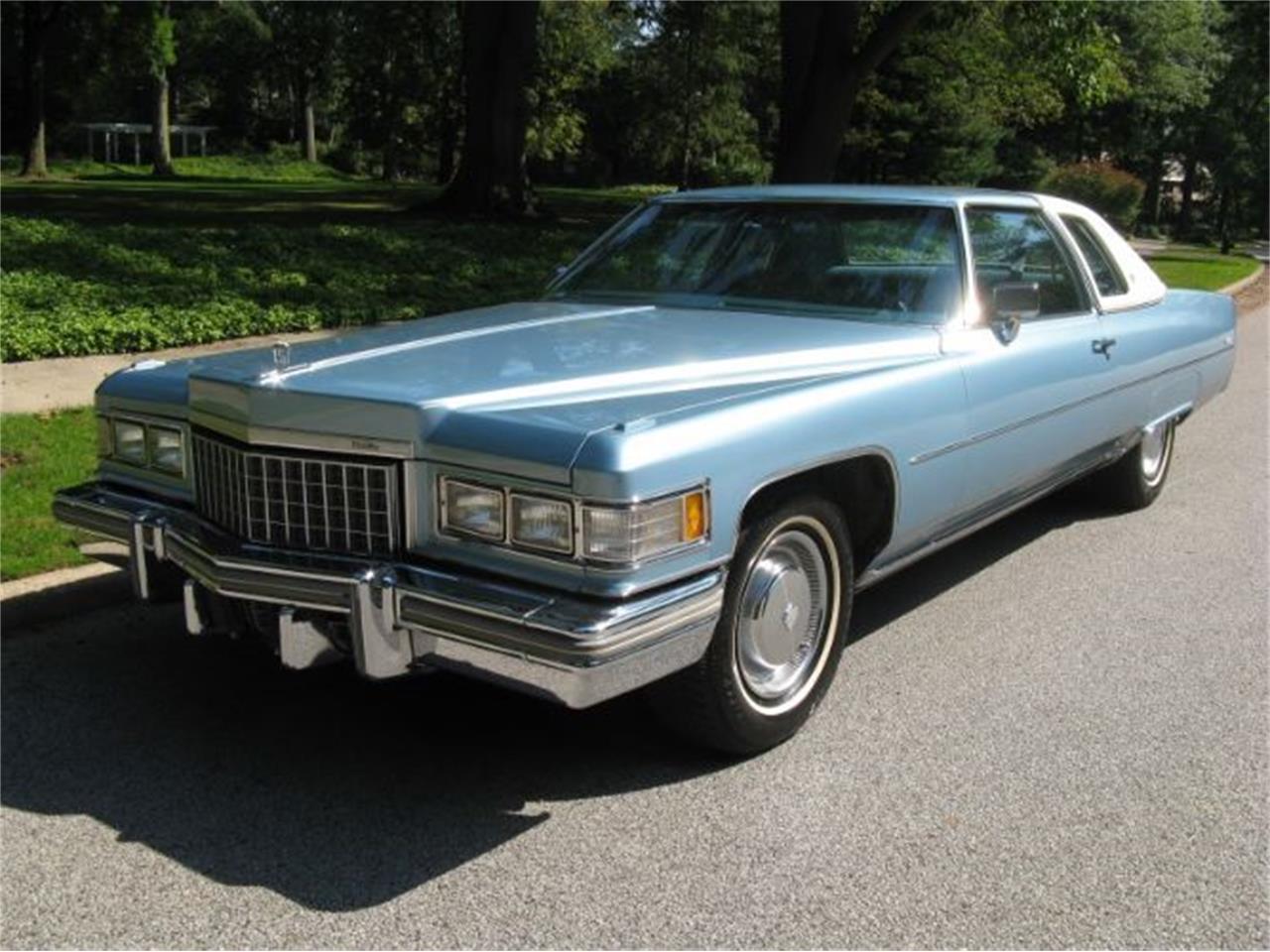 Cadillac coupe deville 1976