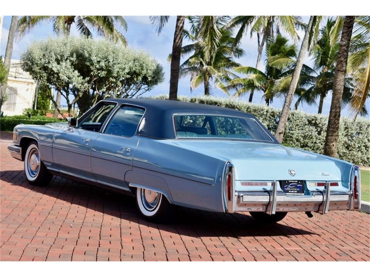 Cadillac fleetwood 1975