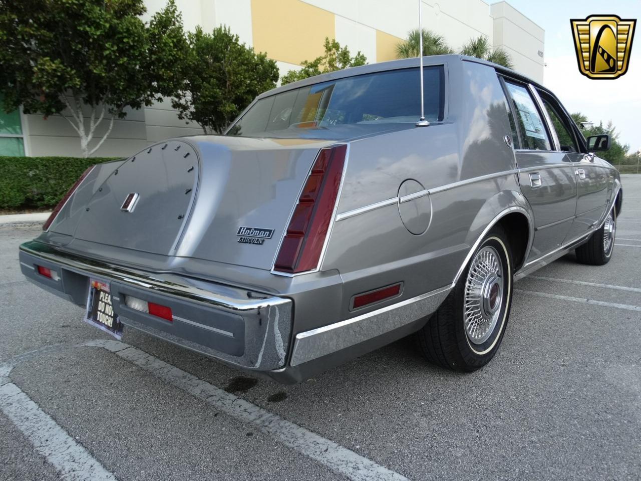 Lincoln continental 1987