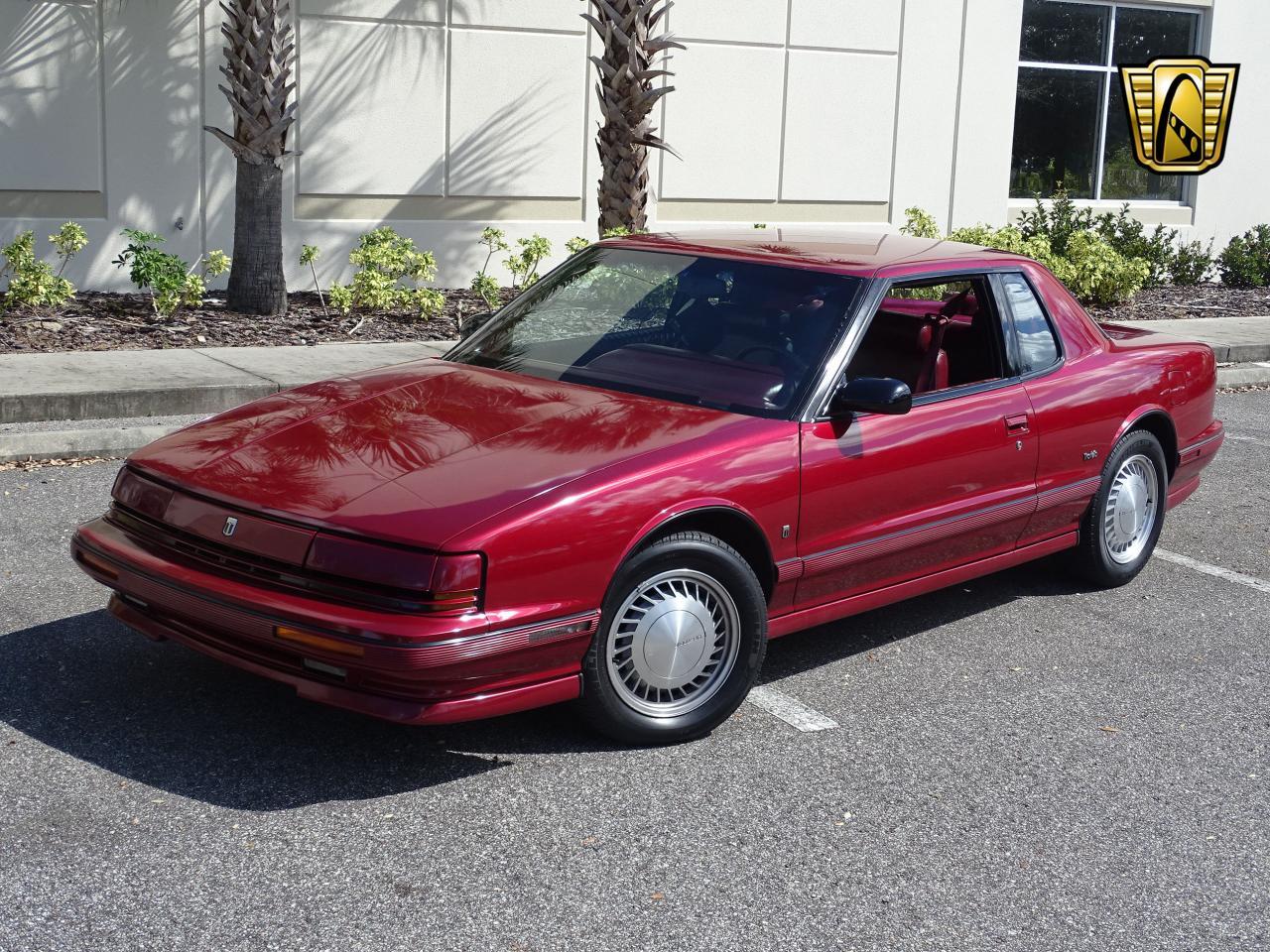 Oldsmobile toronado 1990