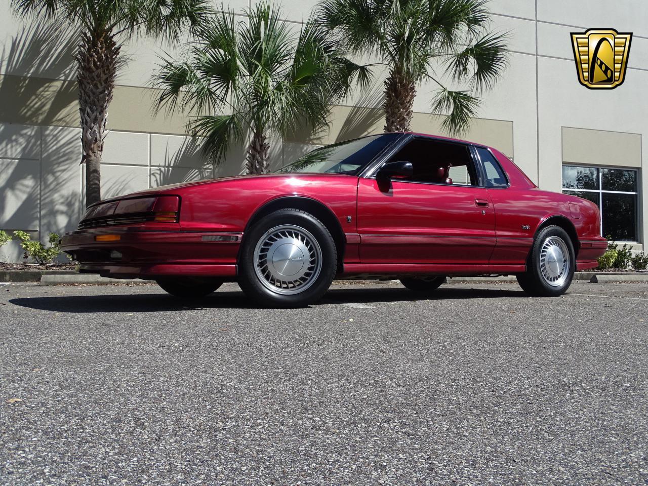 Oldsmobile toronado 1990