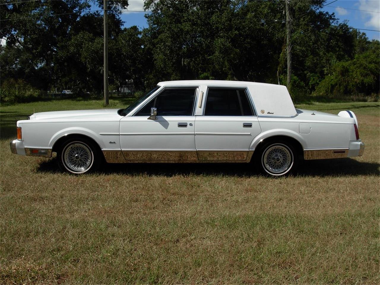 1989 Lincoln Town Car for Sale CC1157875