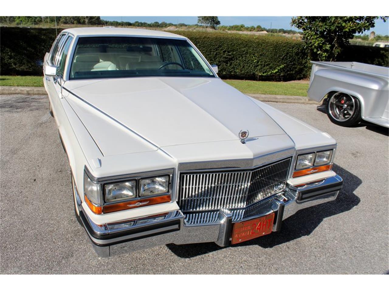 Cadillac brougham 1989