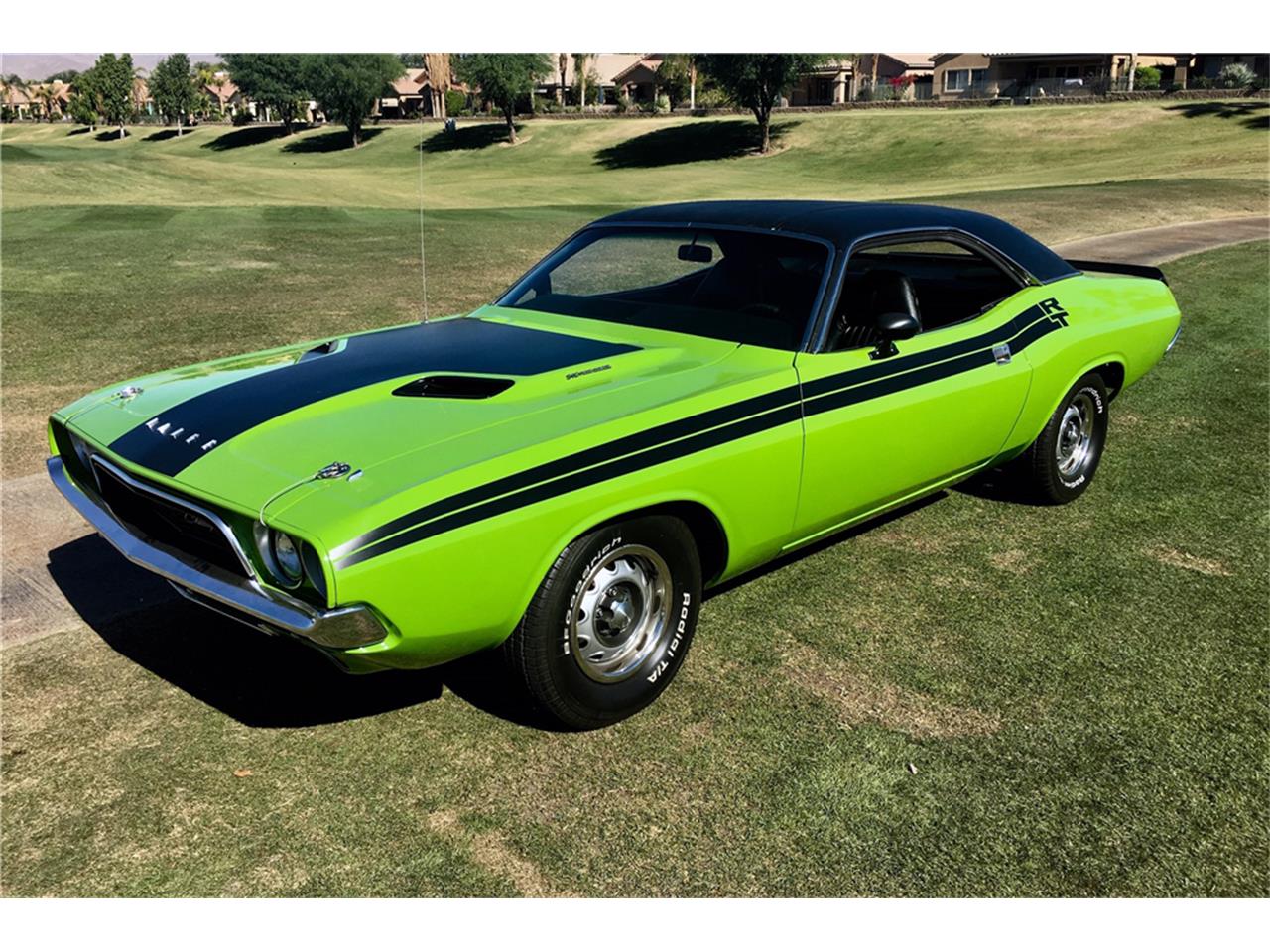 Dodge challenger 72