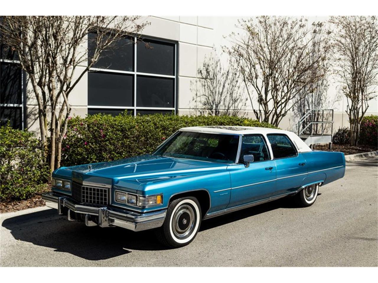 Cadillac fleetwood 1976