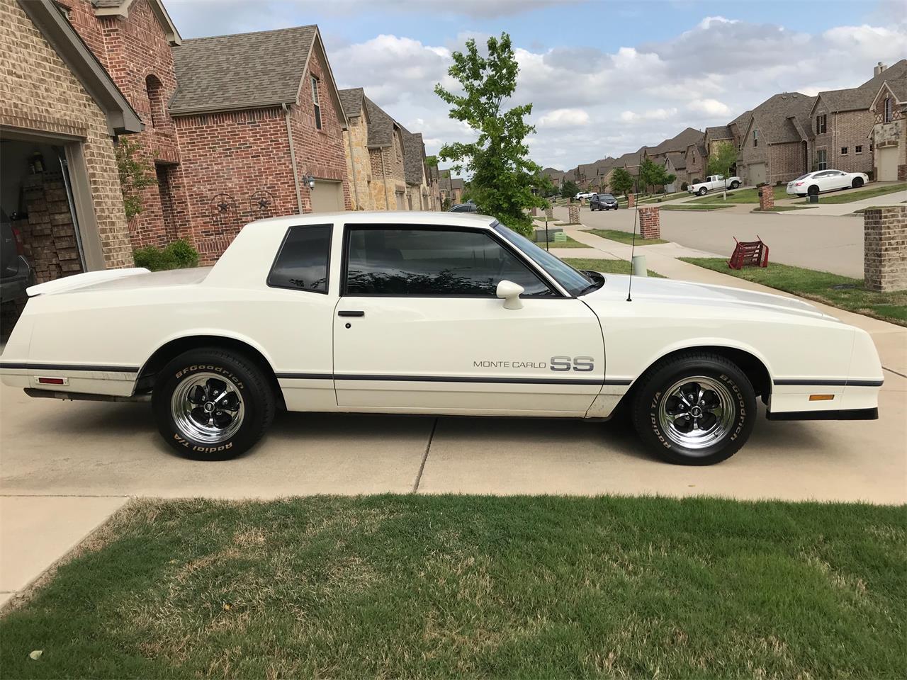 Chevrolet monte carlo ss