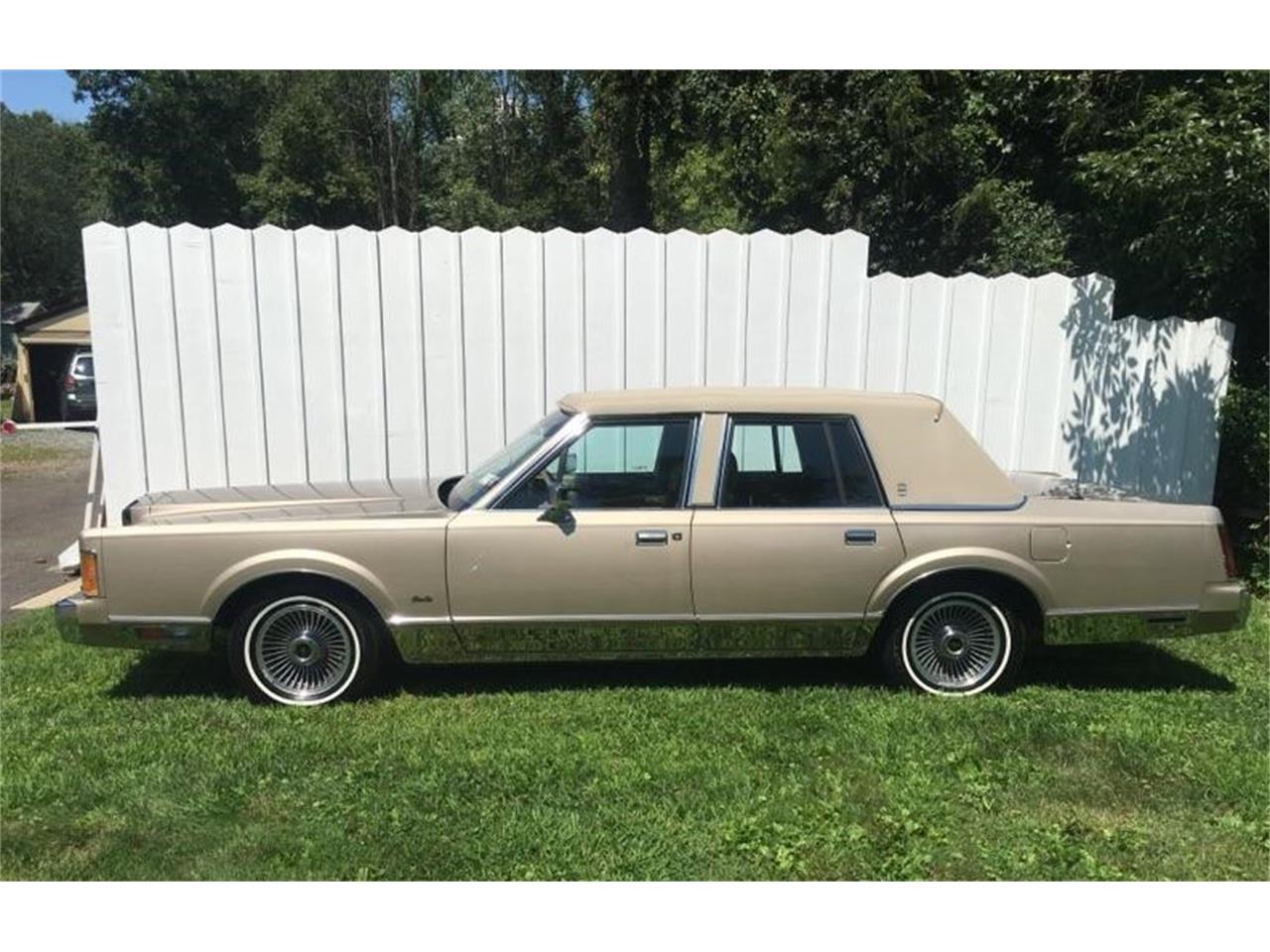 89 lincoln town car information