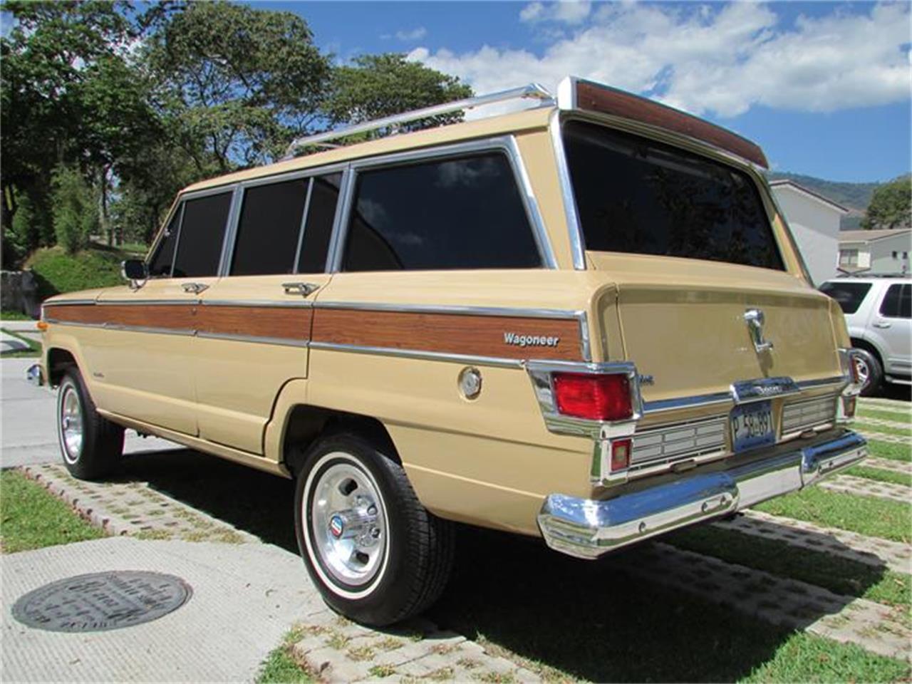 Fascinating 1977 Jeep Wagoneer For Sale Images