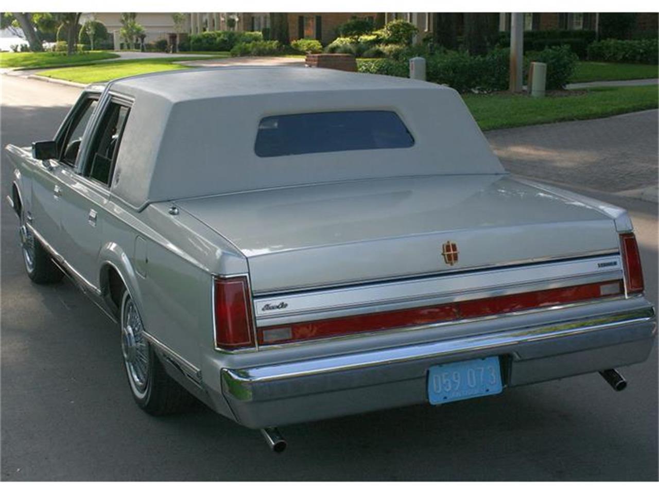 Lincoln town car 1987