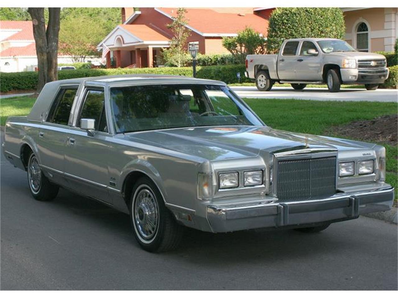 Lincoln town car 1987