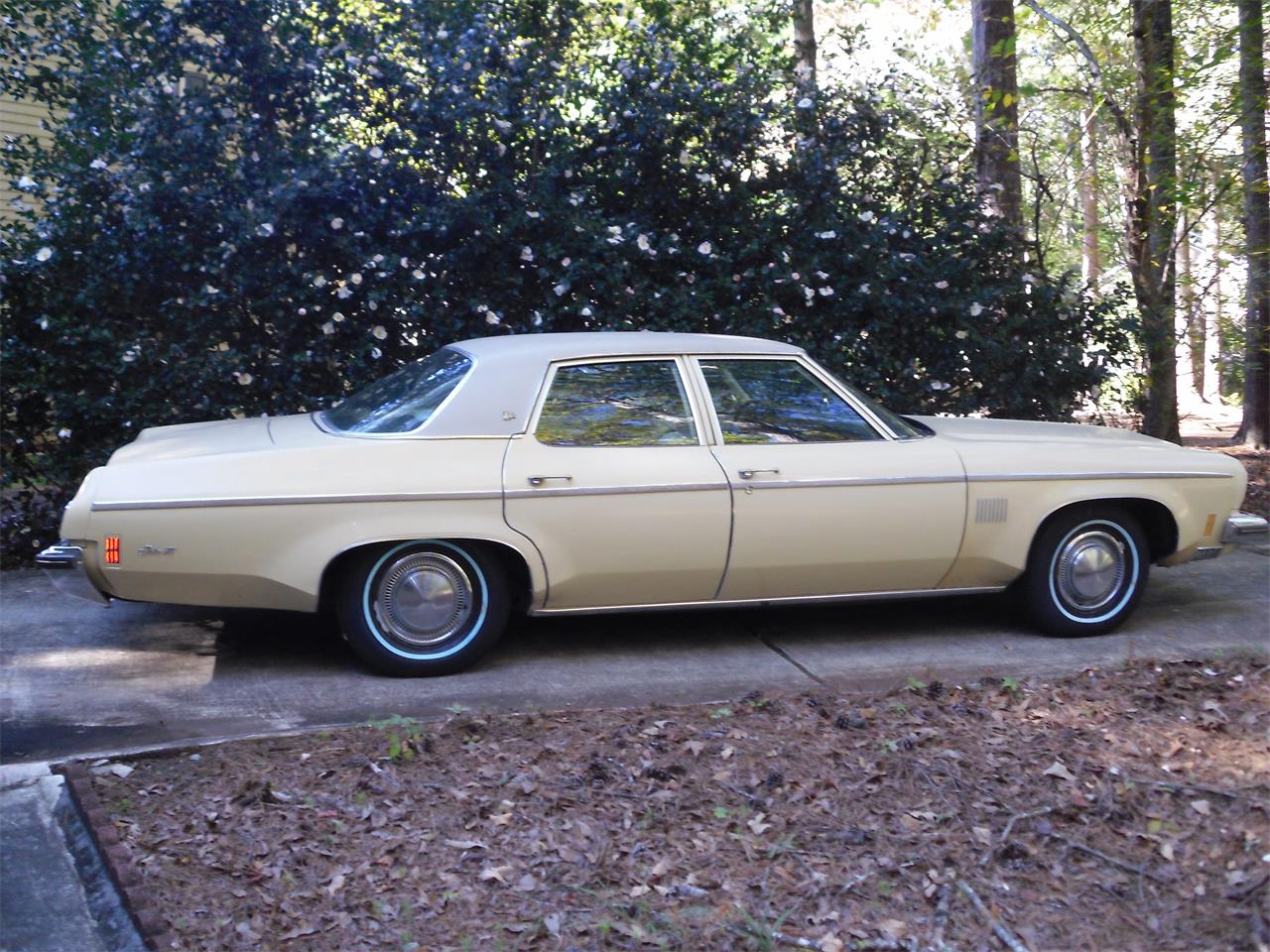 Oldsmobile delta 88 royale