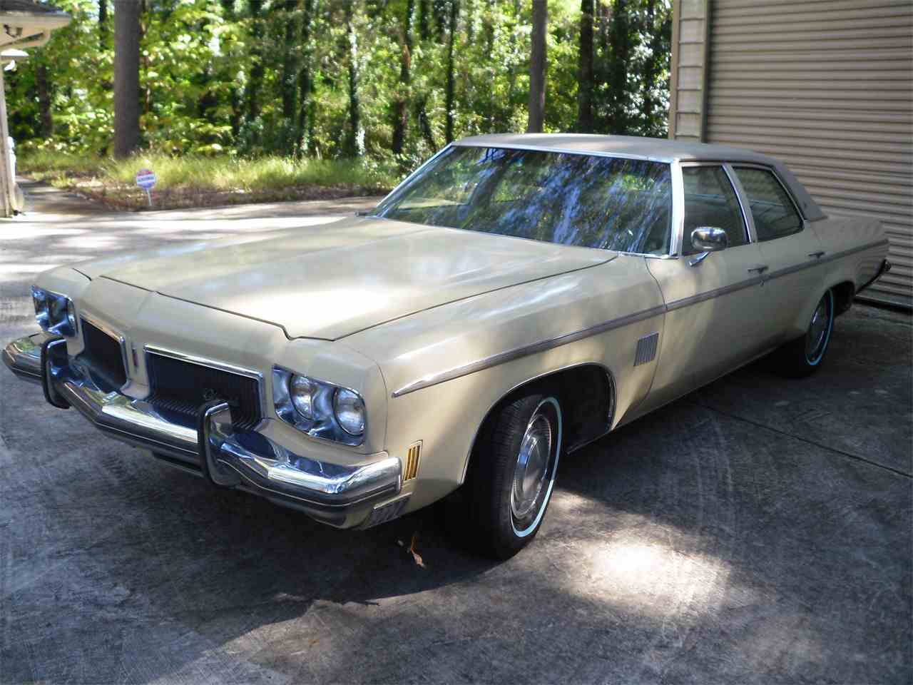 Oldsmobile delta royale