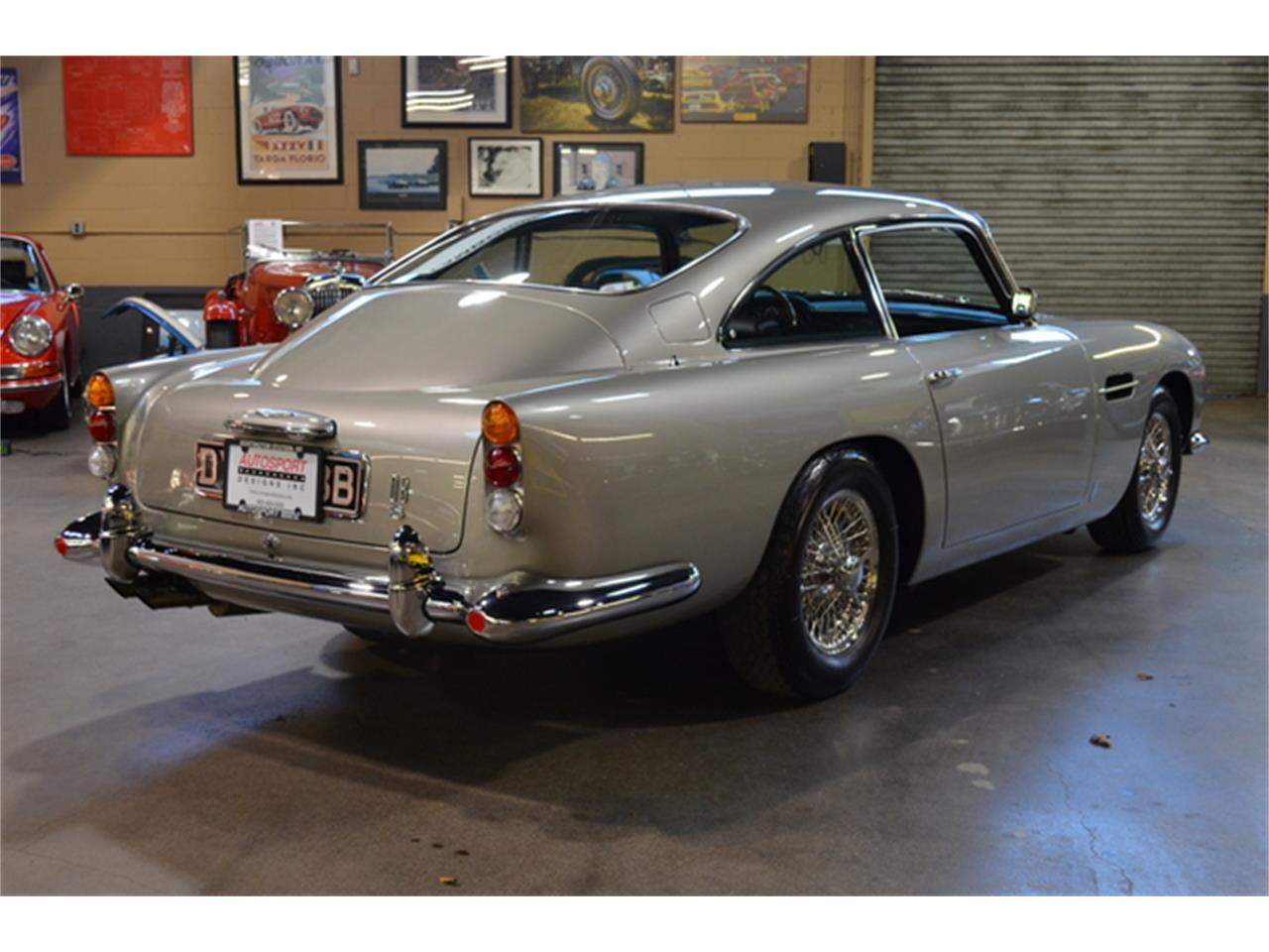 Aston martin db5 64