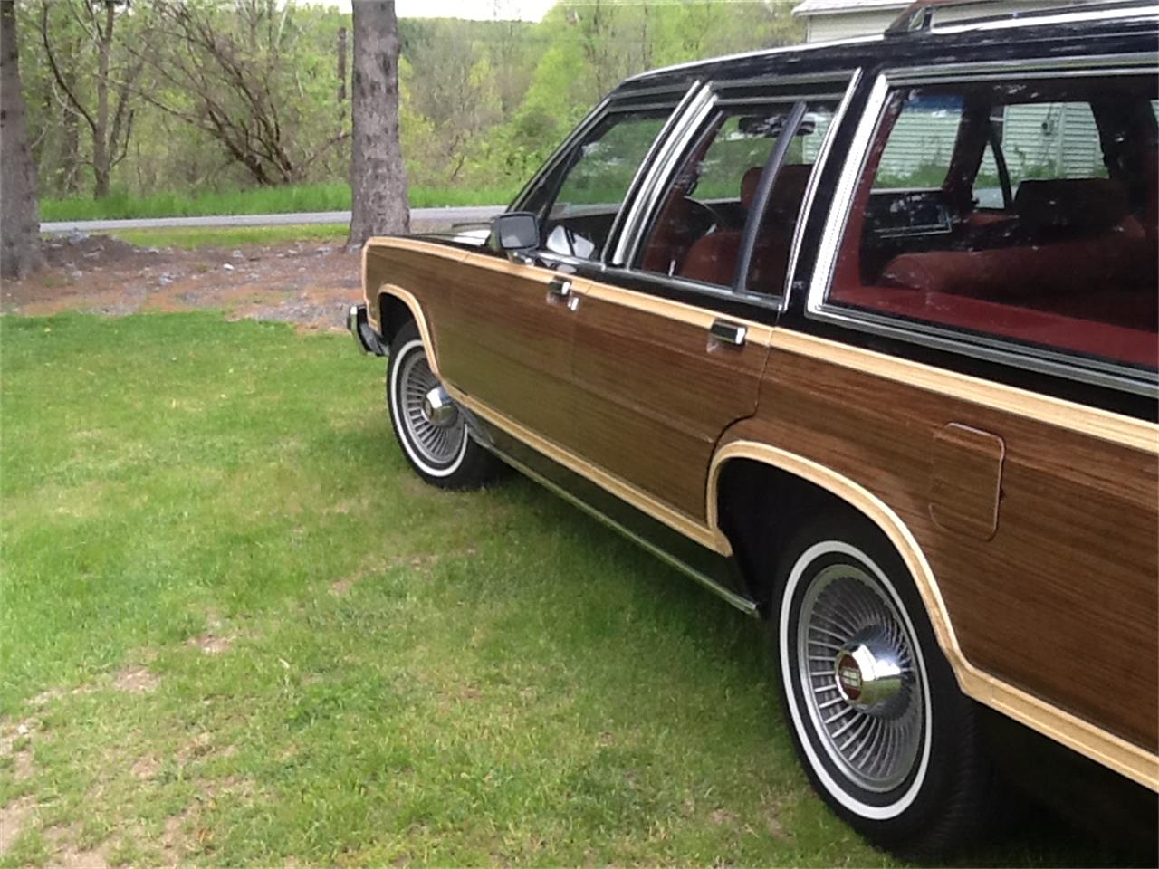 1986 Ford Country Squire for Sale CC857143