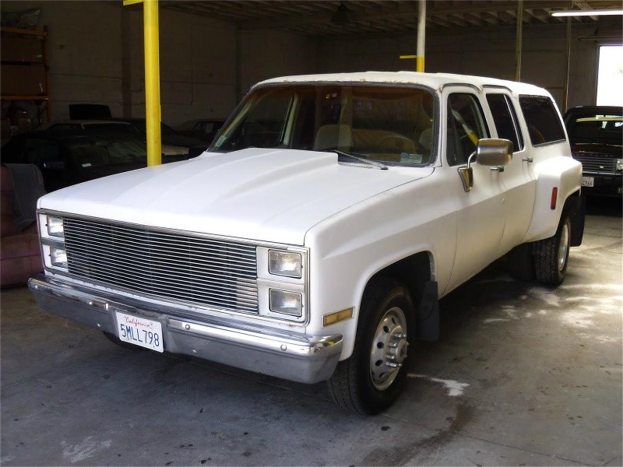 Chevrolet suburban 1973