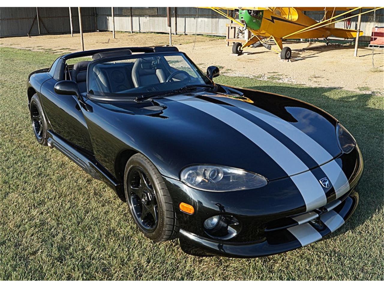 Dodge Viper 1