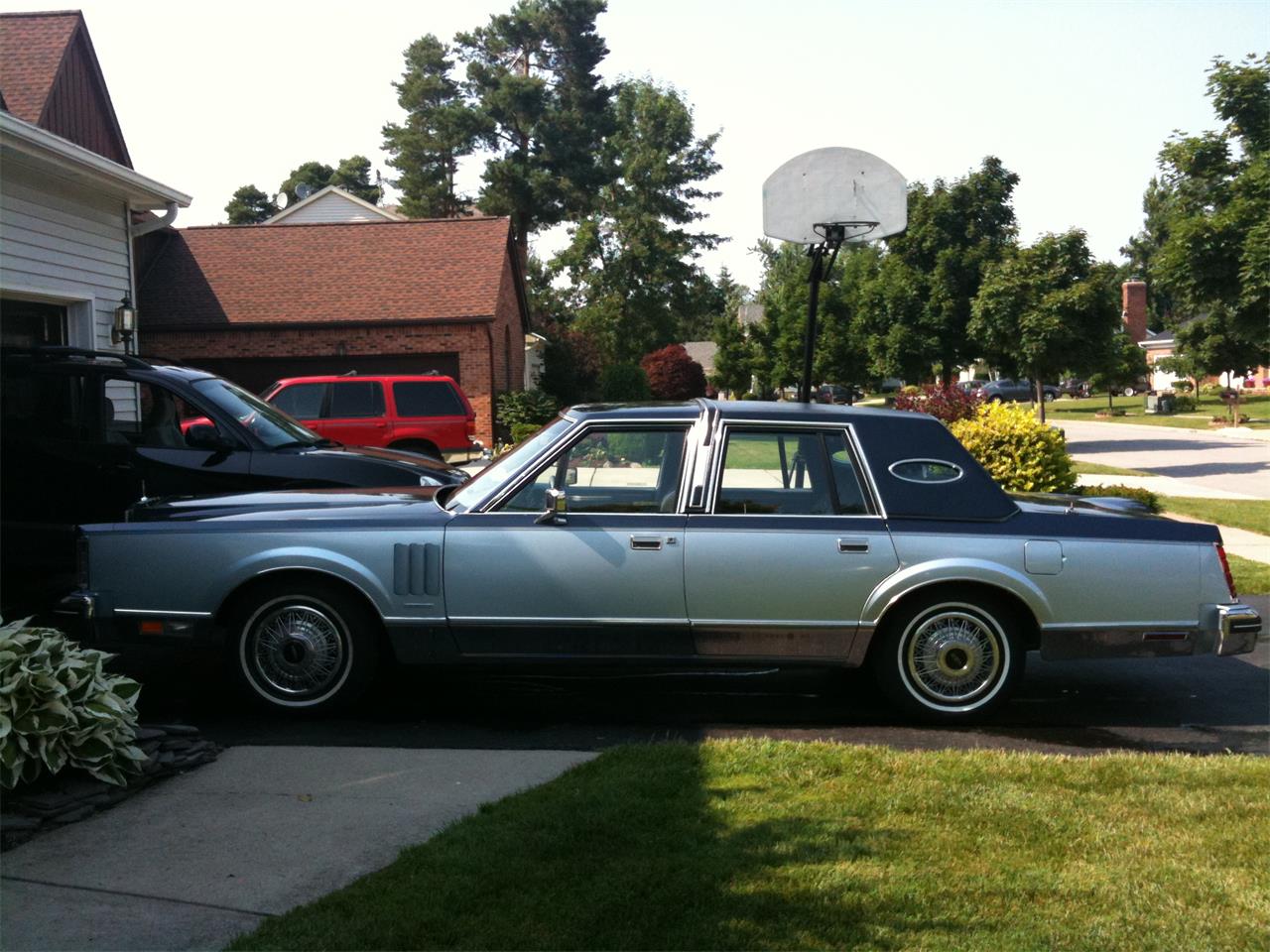 Lincoln continental 1983