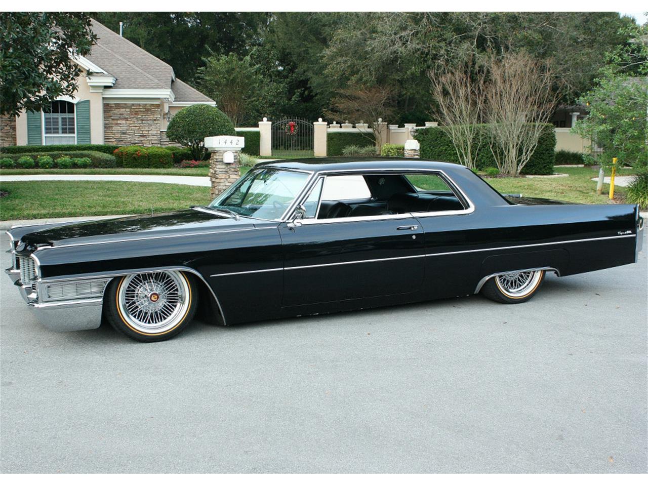 Cadillac coupe deville 1965