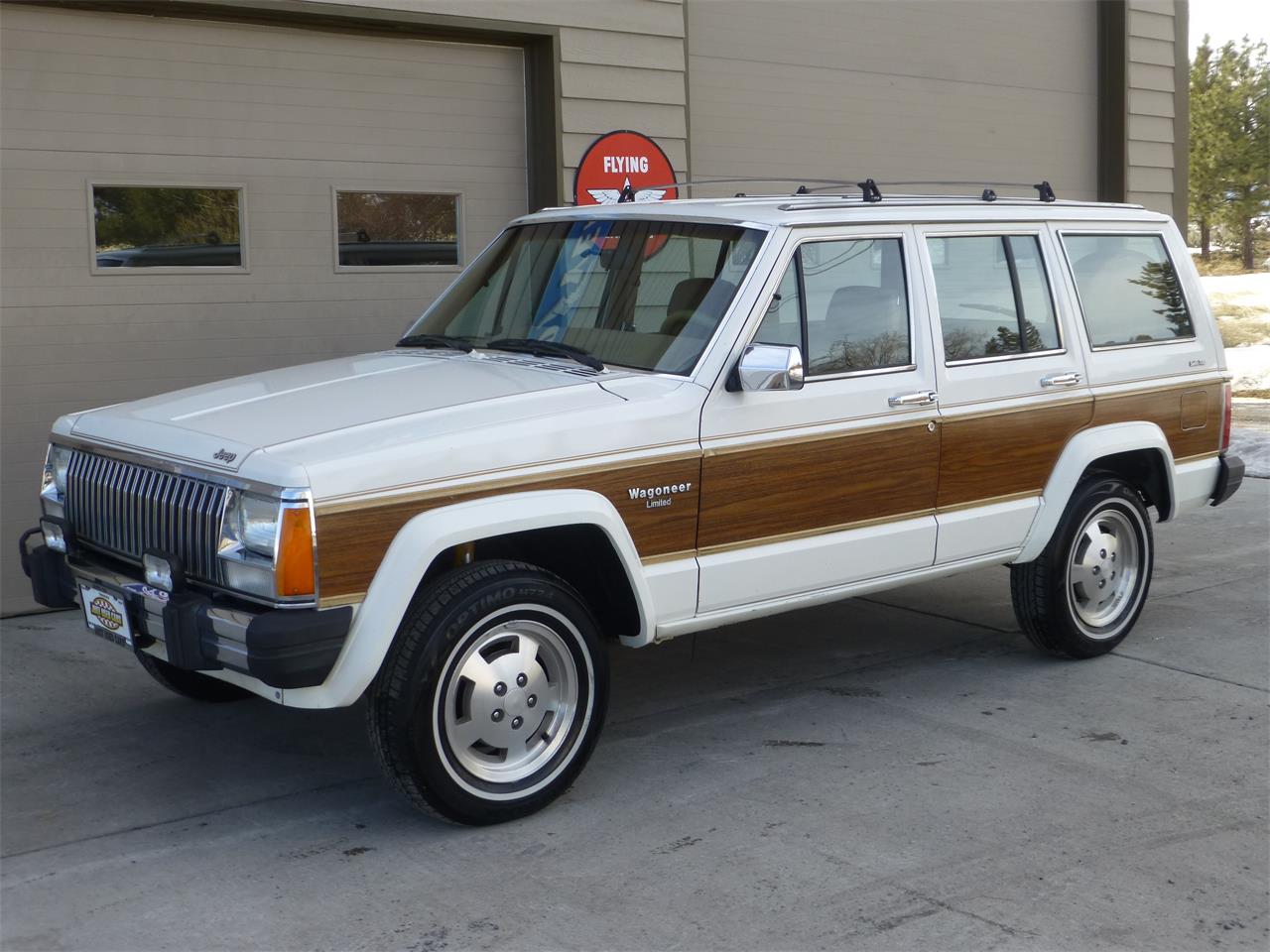 Jeep Cherokee Wagoneer