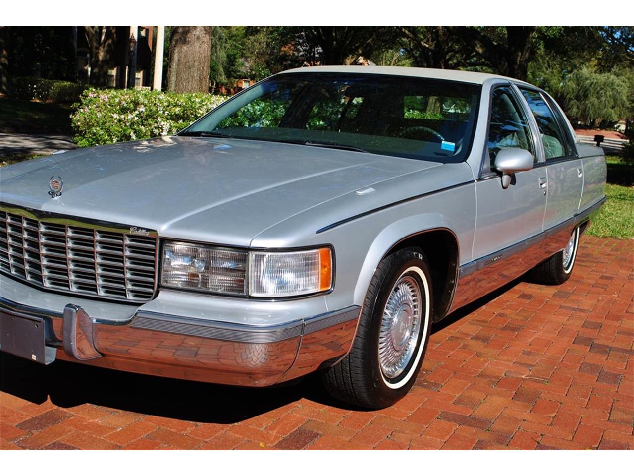 Cadillac fleetwood 1993