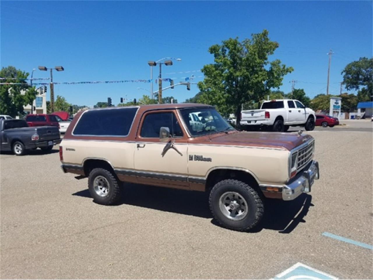 Dodge ramcharger 1983