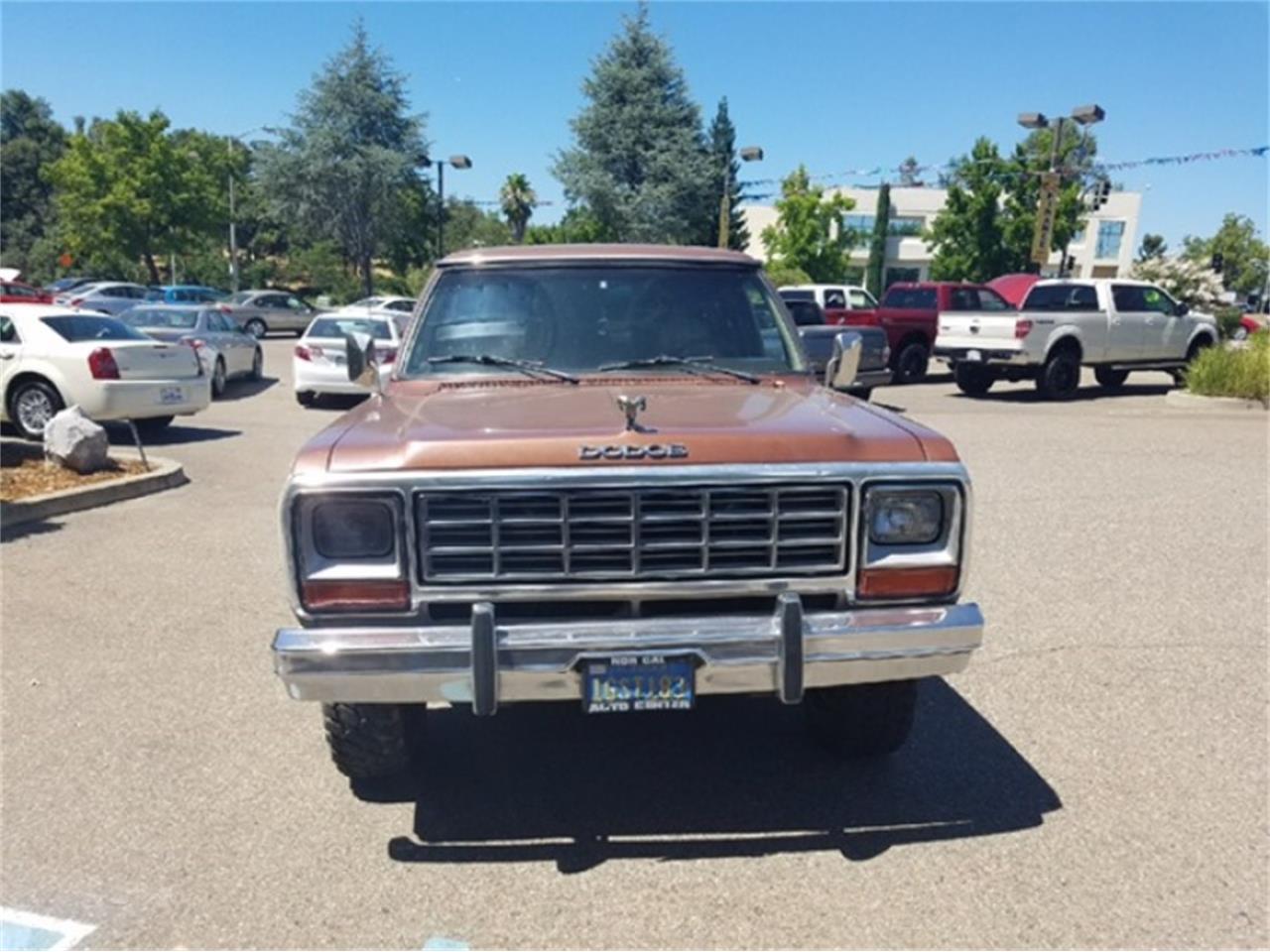 Dodge ramcharger 1983